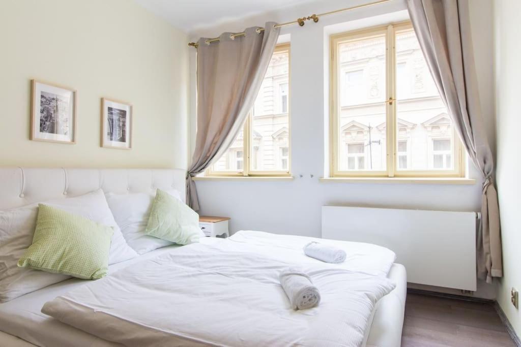 Appartement Charles Bridge Tower / Prague Castle View Extérieur photo